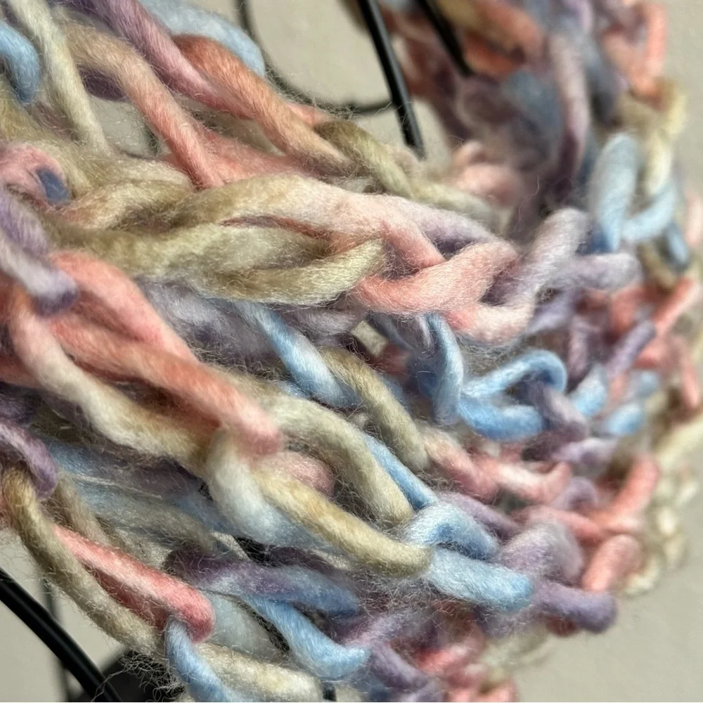 Chic Multicolor Knit Chain Scarf